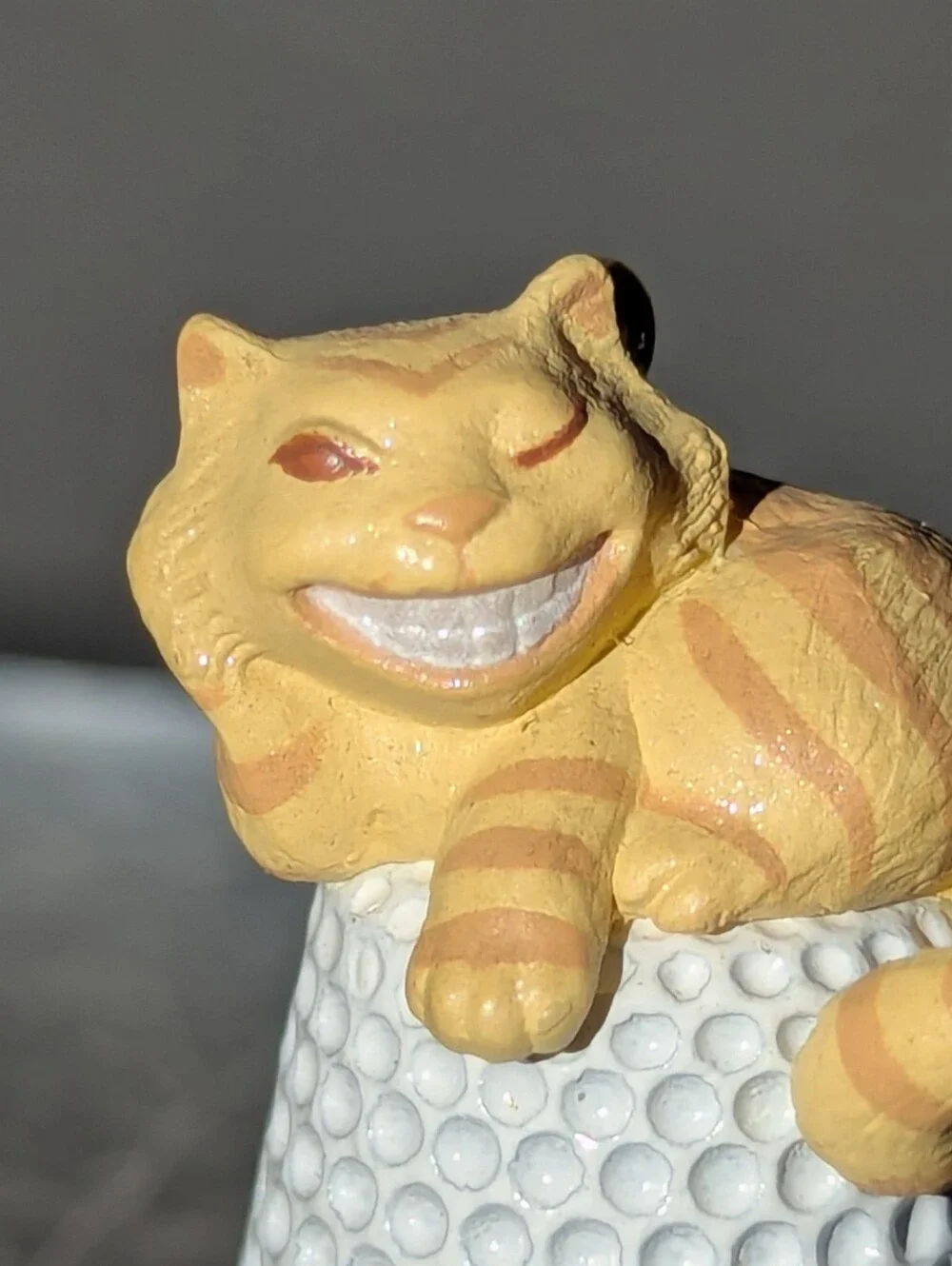 1998 Alice in Wonderland Cheshire Cat Miniature